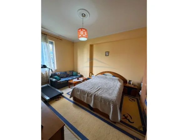 Tirane, shitet apartament 3+1 Kati 5, 136 m² 340.000 € (RRUGA E KAVAJES)