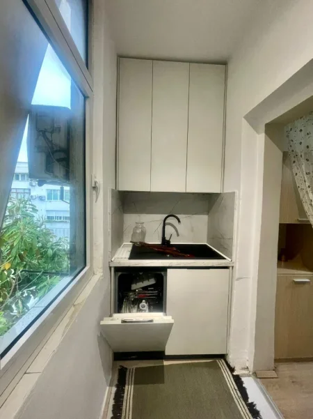 Tirane, jepet me qera apartament 1+1+Ballkon Kati 4, 74 m² 480€ (Don Bosko)
