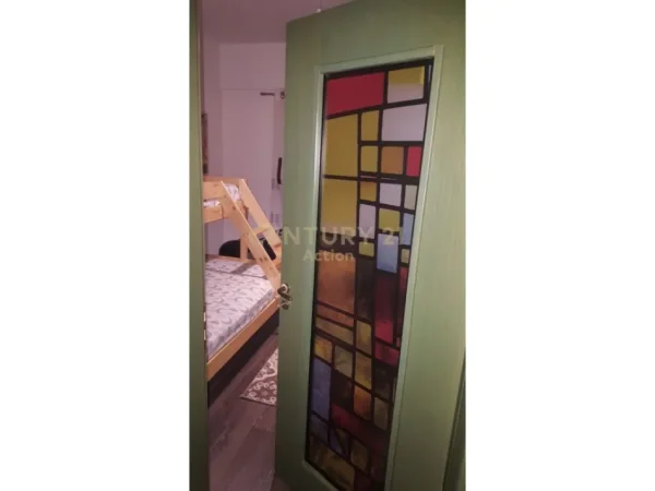 Tirane, jepet me qera apartament 2+1 Kati 3, 90 m² 650 € (Liqeni i Thate Action107347)