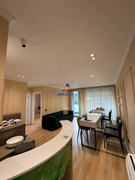 Tirane, jepet me qera ambjent biznesi Kati 1, 94 m² 1.265 € 