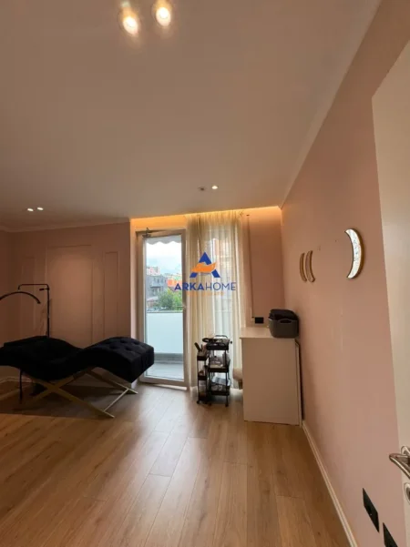 Tirane, jepet me qera ambjent biznesi Kati 1, 94 m² 1.265 € 