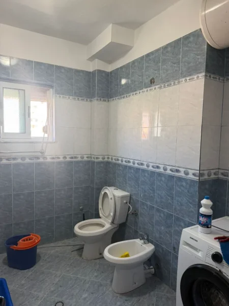 !!Dhene!!Durres, jepet me qera apartament 2+1 Kati 4, 75 m² 350 € (Stacioni i Trenit)