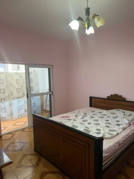 !!Dhene!!Durres, jepet me qera apartament 2+1 Kati 4, 75 m² 350 € (Stacioni i Trenit)
