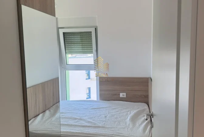 Tirane, jepet me qera apartament 2+1+Ballkon Kati 9, 90 m² 550 € (Ali Demi)
