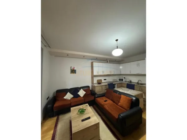 Tirane, jepet me qera apartament 2+1 Kati 2, 91 m² 450 € (Fresk)