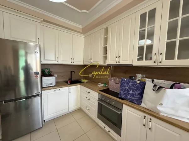 Tirane, jepet me qera apartament 2+1 Kati 5, 95 m² 750 € (KOMUNA E PARISIT)