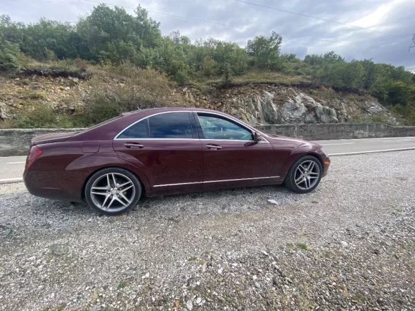 Tirane, shitet makine merzedes benz Nafte, e kuqe automatik Klima 23 km 5.500 €