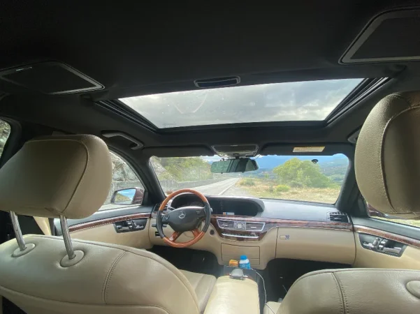Tirane, shitet makine merzedes benz Nafte, e kuqe automatik Klima 23 km 5.500 €