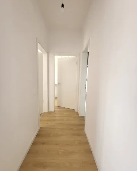 Tirane, jepet me qera apartament 2+1+Ballkon Kati 6, 90 m² 550 € (Ali Demi, Rezidenca Kadiu)