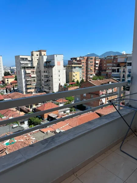 Tirane, jepet me qera apartament 2+1+Ballkon Kati 6, 100 m² 699 € (Shkolla E Kuqe)