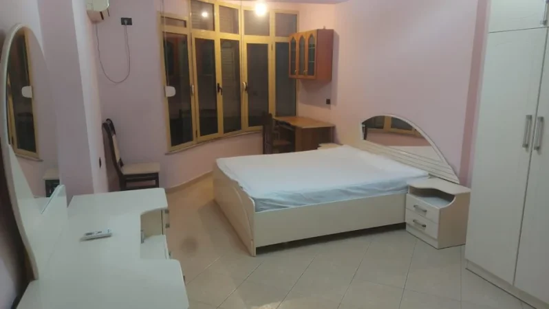 Tirane, jepet me qera apartament 2+1 Kati 4, 95 m² 450 € (Astir)