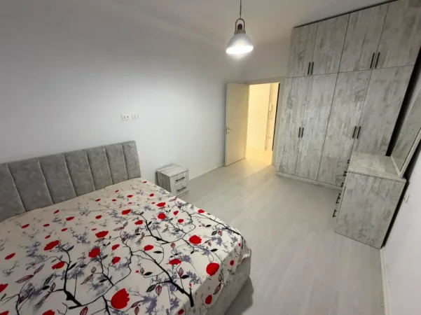 Tirane, jepet me qera apartament 1+1 Kati 5, 450 € (ASTIR)