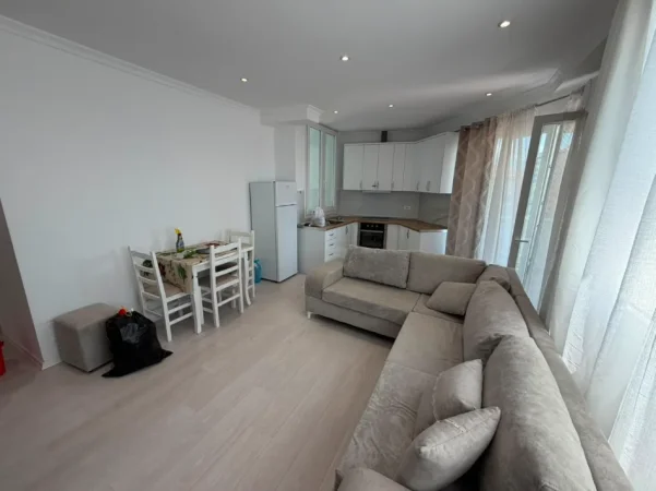 Tirane, jepet me qera apartament 1+1 Kati 5, 450 € (ASTIR)