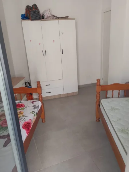Tirane, jepet me qera apartament 2+1 Kati 4, 85 m² 500 € (Rruga 5 Maji)