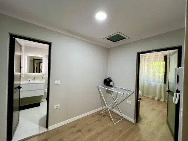 Tirane, jepet me qera shtepi 1+1 Kati 2, 60 m² 600 € (Shkolla e Kuqe)