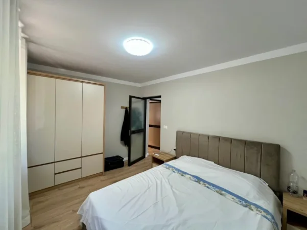 Tirane, jepet me qera shtepi 1+1 Kati 2, 60 m² 600 € (Shkolla e Kuqe)