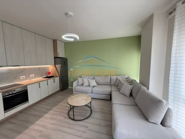 Tirane, shitet apartament 1+1 Kati 2, 79 m² 100.000 € (Fresk)
