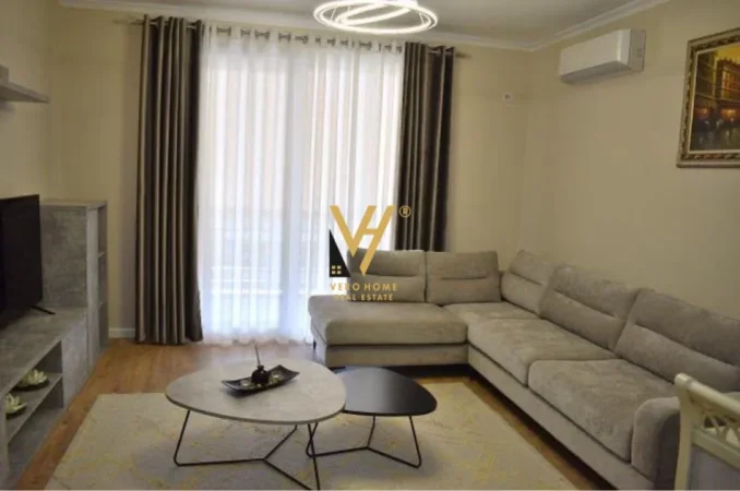 Tirane, jepet me qera apartament 2+1+Ballkon Kati 2, 90 m² 800 € (RRUGA GRAMOZ PASHKO)