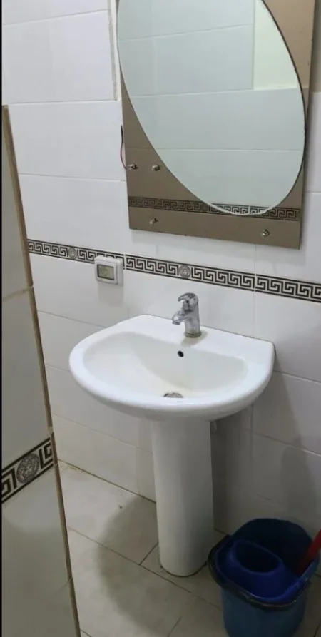 Tirane, jepet me qera apartament 1+1 Kati 1, 60 m² 260 € (Tregu Elektrik)