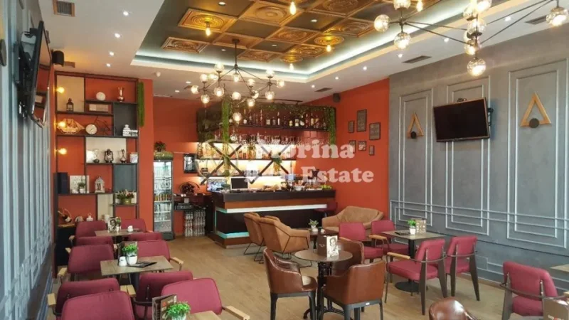 Tirane, shitet ambjent biznesi Kati 3, 64 m² 100.000 € (Fresku)