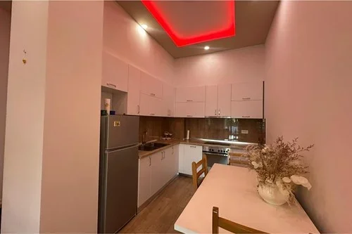 Tirane, jepet me qera apartament 2+1 , 120 m² 800 € 