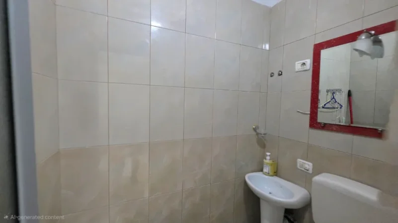 Vlore, jepet me qera dyqan Kati 0, 100 m² 270 € (Kisha Ortodokse, Vlore)