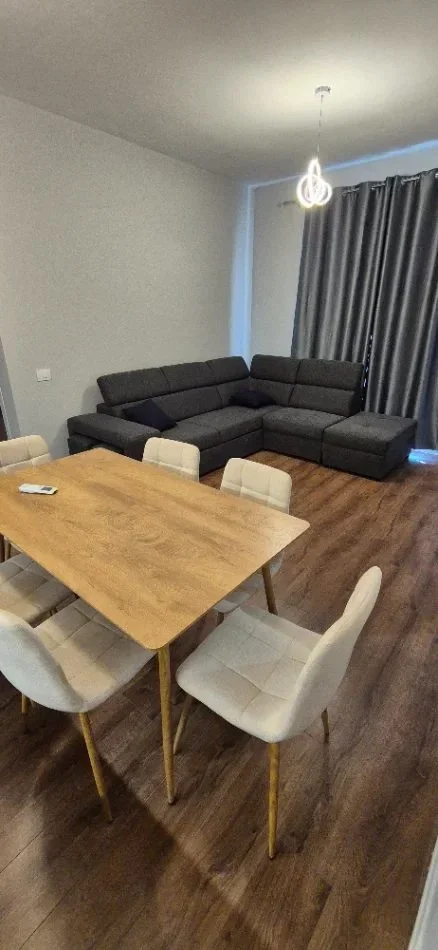 Tirane, jepet me qera apartament 2+1 Kati 3, 110 m² 550 € (Kamez)