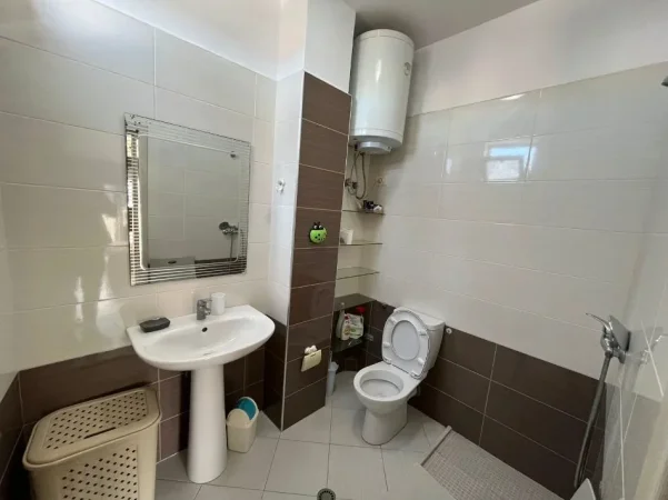 Tirane, jepet me qera apartament 2+1 Kati 6, 112 m² 600 € (Astir)