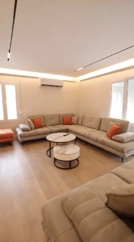 Tirane, shitet apartament duplex Dublex Kati 5, 268 m² 480.000 € (Rruga Hamdi Garunja)