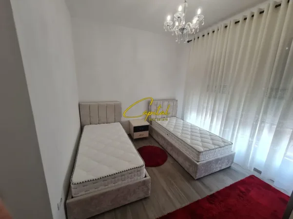 Tirane, jepet me qera apartament 1+1 Kati 2, 70 m² 500 € (4 MAJI)