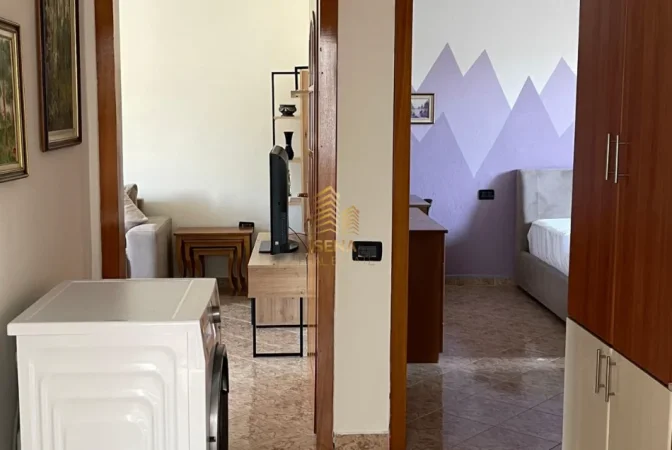 Tirane, jepet me qera apartament 1+1 Kati 5, 60 m² 450 € (Porcelan)