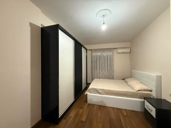 Tirane, jepet me qera apartament 2+1+Ballkon Kati 7, 107 m² 550 € (VILA L ,ASTIR)