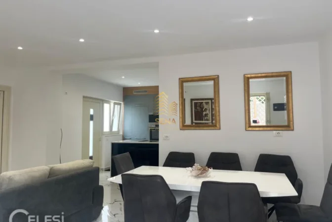 Tirane, jepet me qera apartament 2+1 Kati 1, 80 m² 550 € (5 Maji)