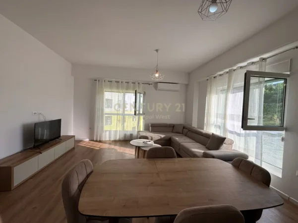 Tirane, jepet me qera apartament 2+1 Kati 4, 100 m² 500 € 