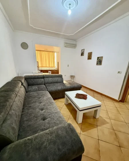 Tirane, jap me qera apartament 2+1 Kati 5, 80 m² 499 € 