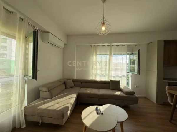 Tirane, jepet me qera apartament 2+1 Kati 4, 100 m² 500 € 