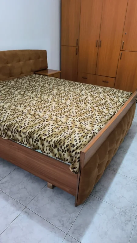 Tirane, jap me qera apartament 1+1 Kati 1, 55 m² 350 € 
