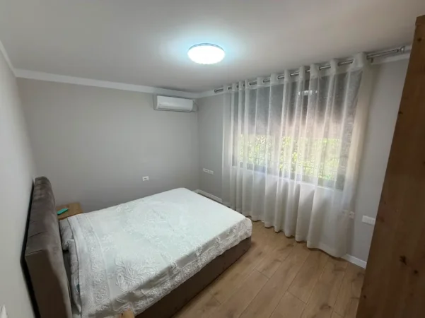 Tirane, jepet me qera apartament 1+1 Kati 2, 600 €