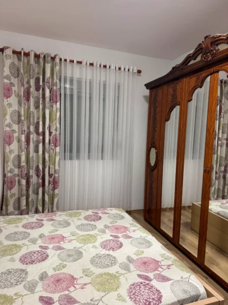 Tirane, jap me qera apartament 1+1 Kati 3, 67 m² 451 € 