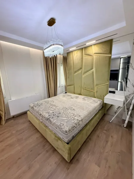 Tirane, jepet me qera apartament 2+1+2 +Ballkon Kati 3, 131 m² 1.350 € (Liqeni i Thate)