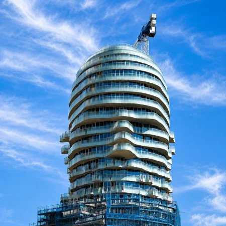 Tirane, shitet apartament 1+1+Ballkon Kati 8, 118 m² 499.380 € (Tirana's Rock, Qender)