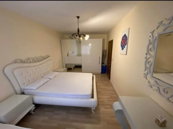 Tirane, jepet me qera apartament 2+1 Kati 5, 80 m² 550 € (Prokuroria e Rrethit Gjyqësor Tiranë)