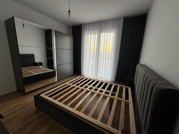 Tirane, jepet me qera apartament 2+1+Ballkon Kati 7, 95 m² 450 € (Apartament 2+1 Per Qera Univers City I Pabanuar Me Pare )