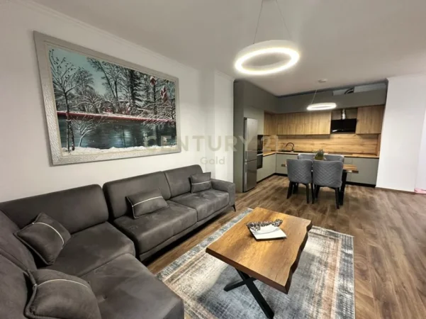 Tirane, jepet me qera apartament 2+1+Ballkon Kati 5, 110 m² 1.300 € 