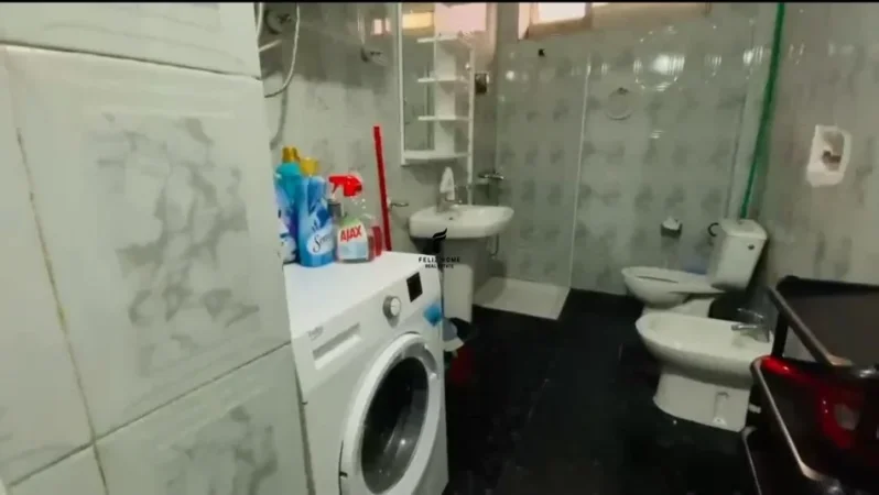 Tirane, jepet me qera apartament 1+1 Kati 1, 60 m² 500 € (SELVIA)