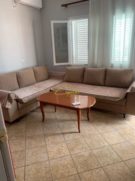 Tirane, jepet me qera shtepi 1+1 Kati 2, 40 m² 350 € (RRUGA JORDAN MISJA)