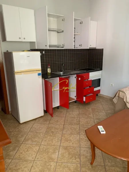 Tirane, jepet me qera shtepi 1+1 Kati 2, 40 m² 350 € (RRUGA JORDAN MISJA)