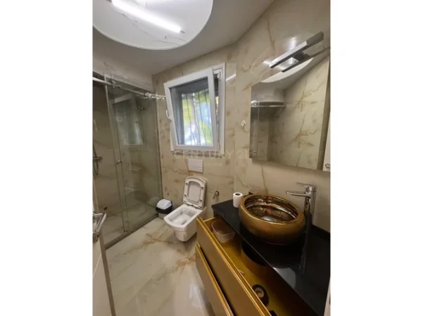 Tirane, jepet me qera apartament 2+1 Kati 0, 82 m² 750 € (Liqeni i Thate)