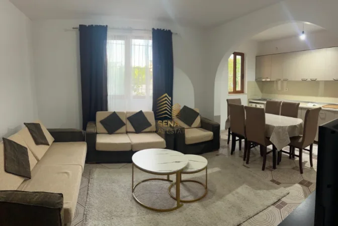 Tirane, jepet me qera apartament 2+1+Ballkon Kati 1, 80 m² 350 € (Rruga Dibres)