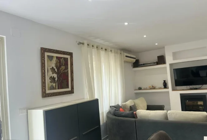 Tirane, jepet me qera apartament 2+1 Kati 1, 80 m² 550 € (RRUGA BESA)